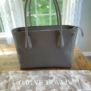 Dagne Dover
Signature Tote 
Color: Graphite
Size: Legend 
Condition: Like new